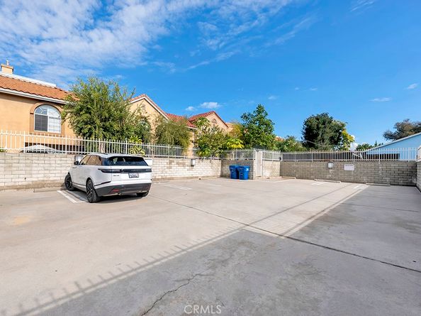 15044 Nordhoff 1, North Hills CA 91343