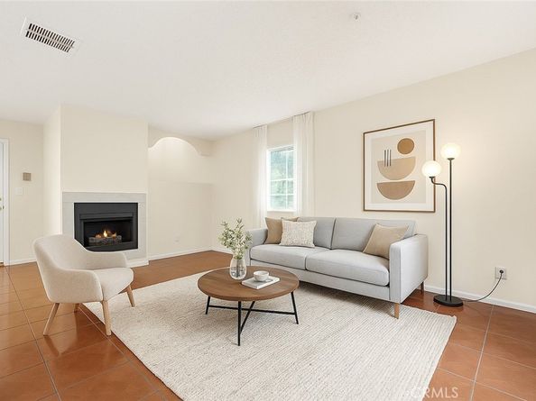 15044 Nordhoff 1, North Hills CA 91343