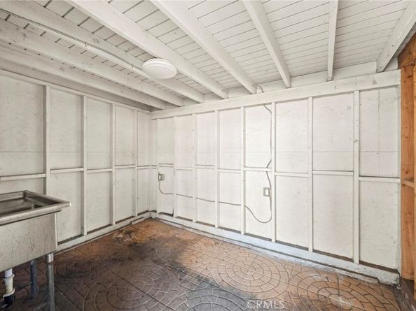 818 W 65th, Los Angeles CA 90044