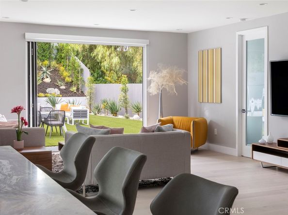 4731 Topanga Canyon Boulevard, Woodland Hills CA 91364