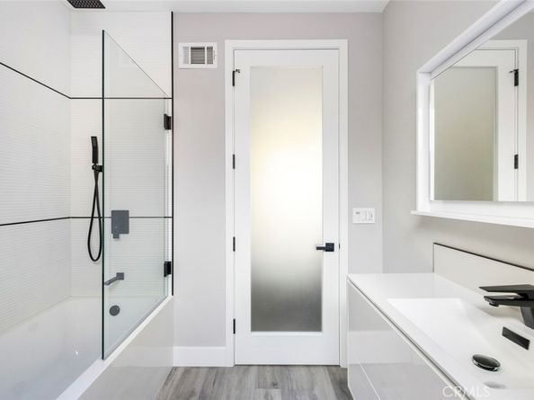 4731 Topanga Canyon Boulevard, Woodland Hills CA 91364