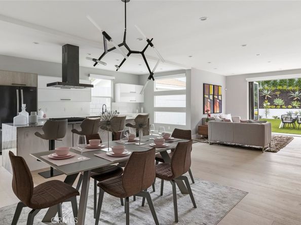 4731 Topanga Canyon Boulevard, Woodland Hills CA 91364