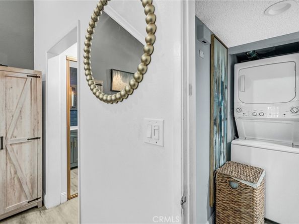 7800 Topanga Canyon, Canoga Park CA 91304