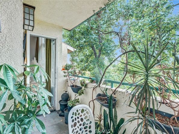 7800 Topanga Canyon, Canoga Park CA 91304