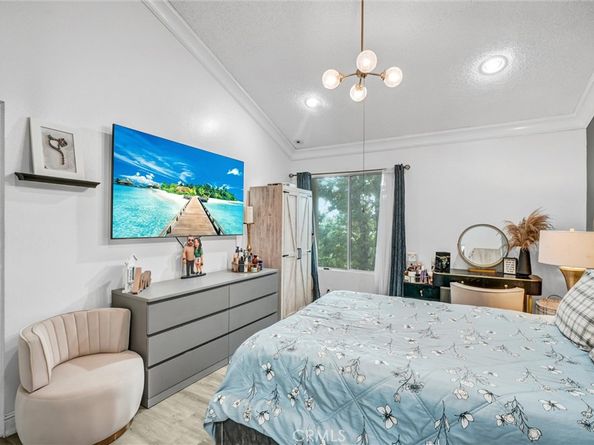 7800 Topanga Canyon, Canoga Park CA 91304