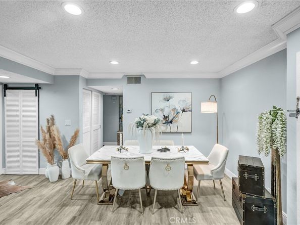 7800 Topanga Canyon, Canoga Park CA 91304