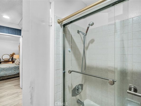 7800 Topanga Canyon, Canoga Park CA 91304