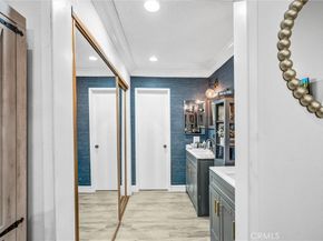 7800 Topanga Canyon, Canoga Park CA 91304