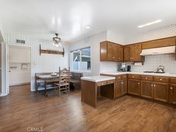 19432 Romar, Northridge CA 91324