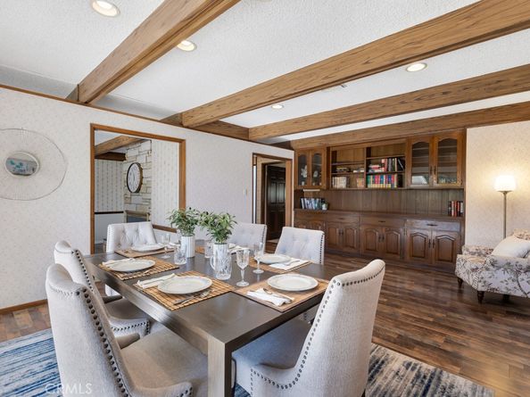 19432 Romar, Northridge CA 91324