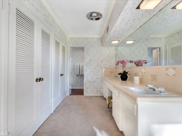 19432 Romar, Northridge CA 91324