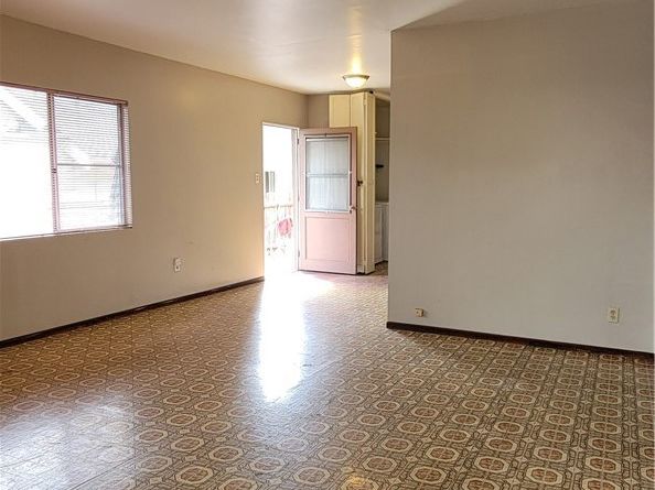 124 N Parkwood, Pasadena CA 91107