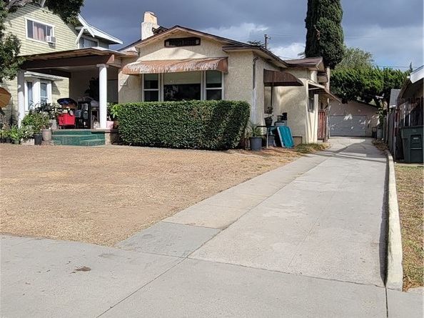 124 N Parkwood, Pasadena CA 91107