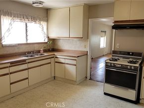 124 N Parkwood, Pasadena CA 91107
