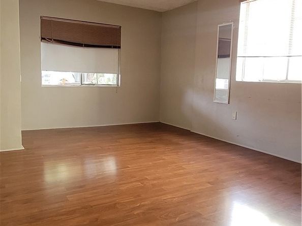 124 N Parkwood, Pasadena CA 91107