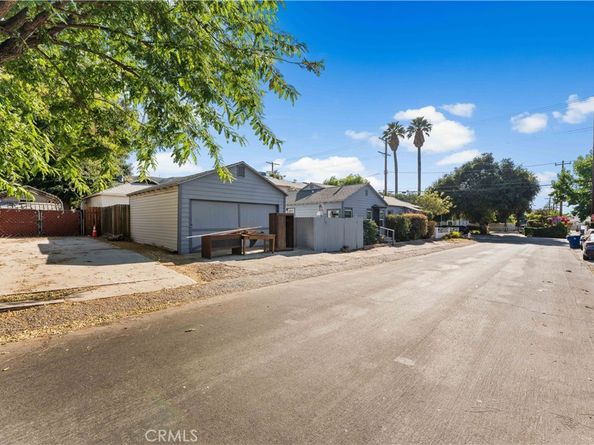 8352 Wyngate Street, Sunland CA 91040