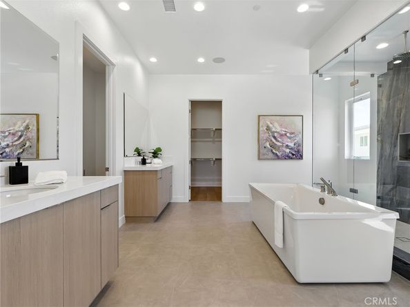 11925 Red Hawk Lane, Porter Ranch CA 91326