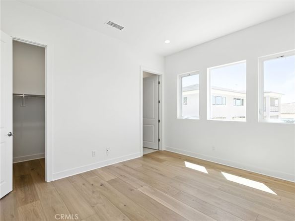 11925 Red Hawk Lane, Porter Ranch CA 91326