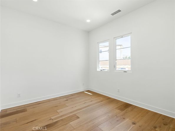 11925 Red Hawk Lane, Porter Ranch CA 91326