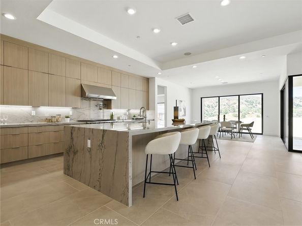 11925 Red Hawk Lane, Porter Ranch CA 91326