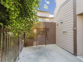 1116 E Palmer Avenue 11, Glendale CA 91205