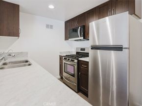 1116 E Palmer Avenue 11, Glendale CA 91205