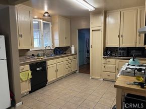 6709 Vesper, Van Nuys CA 91405