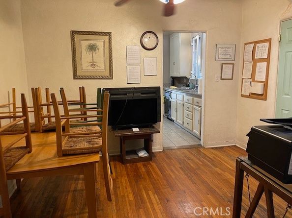 6709 Vesper, Van Nuys CA 91405