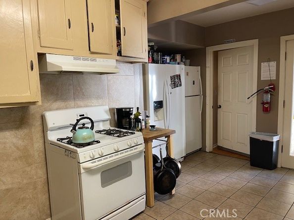 6709 Vesper, Van Nuys CA 91405