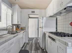 11474 Gladstone, Sylmar CA 91342