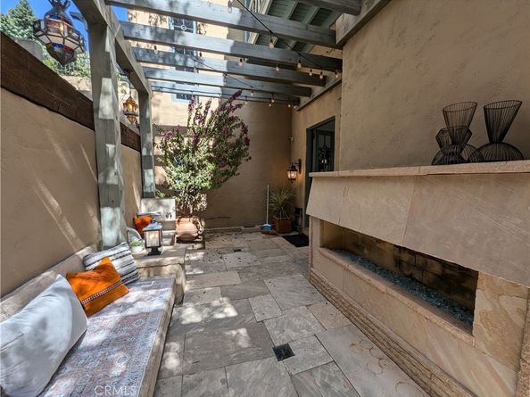 2618 Nottingham Avenue, Los Angeles CA 90027
