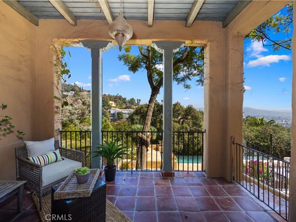 2618 Nottingham Avenue, Los Angeles CA 90027