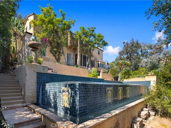 2618 Nottingham Avenue, Los Angeles CA 90027