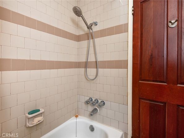 1657 W 67th Street 2, Los Angeles CA 90047