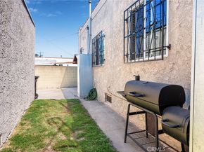 1657 W 67th Street 2, Los Angeles CA 90047