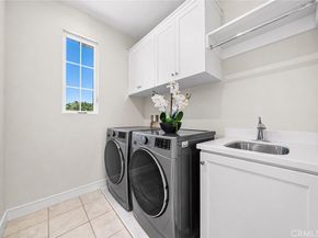 162 Winnett, Irvine CA 92602