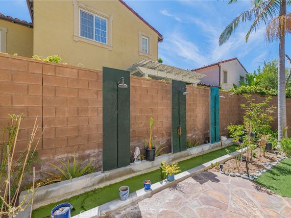 22 Arborside, Irvine CA 92603