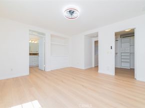 22 Arborside, Irvine CA 92603