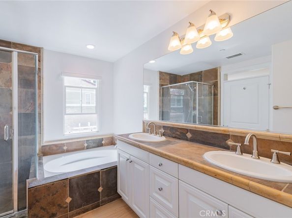 22 Arborside, Irvine CA 92603