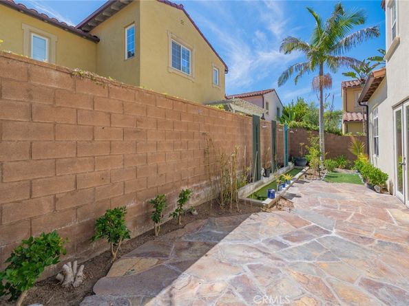 22 Arborside, Irvine CA 92603