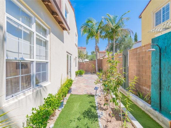 22 Arborside, Irvine CA 92603