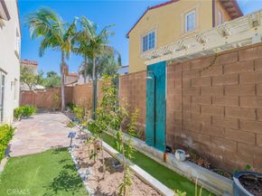 22 Arborside, Irvine CA 92603