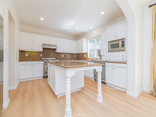 22 Arborside, Irvine CA 92603