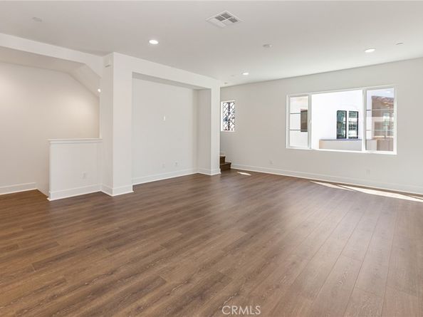 150 Bridle Drive, Burbank CA 91506