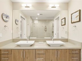 3025 Byron Street 201, San Diego CA 92106