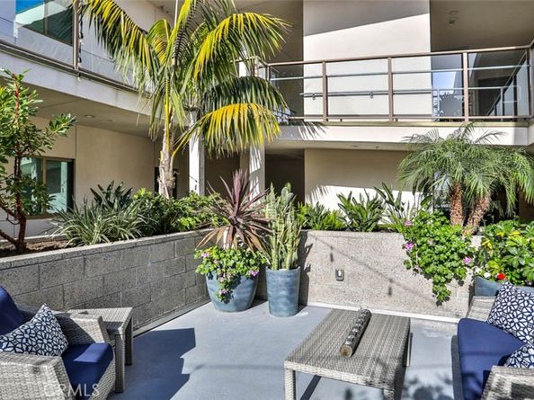 3025 Byron Street 201, San Diego CA 92106