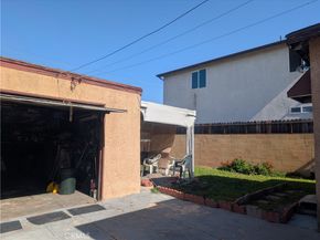 975 E 43RD Street PLACE, Los Angeles CA 90011