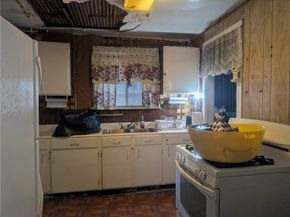 975 E 43RD Street PLACE, Los Angeles CA 90011