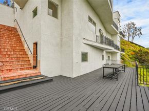 10050 Olivia Ter, Sun Valley CA 91352