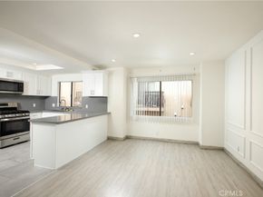 10214 Samoa 25, Tujunga CA 91042